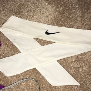 white nike headband